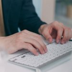 Sztuka delikatnej odmowy: jak napisać wiadomość do kandydatki, która buduje markę pracodawcy