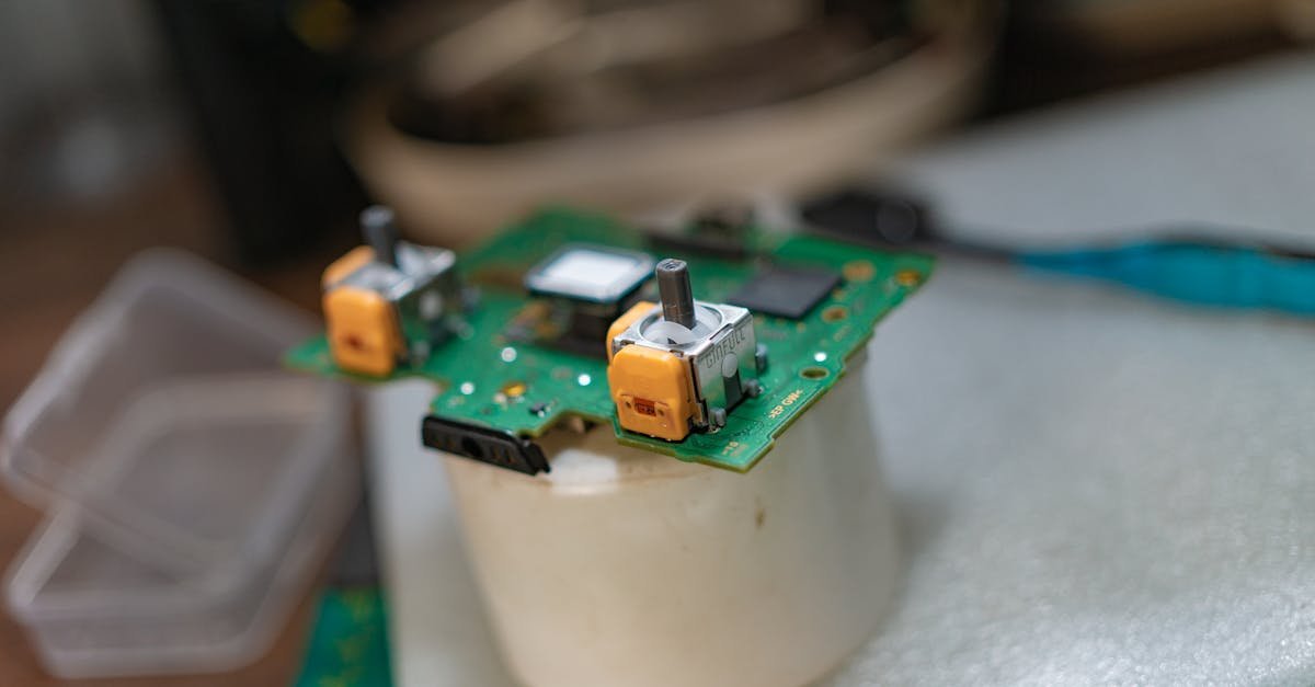 Po czyszczeniu elektronicznej przepustnicy: szybka adaptacja, równe obroty — zrób to sam!